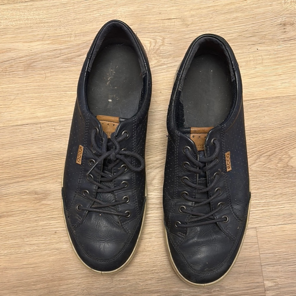 ECCO Men's Dark Blue Leather Sneakers